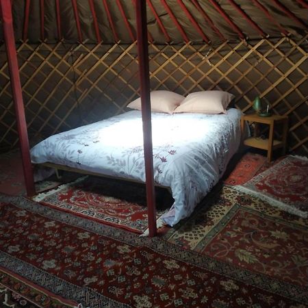 Yourte Rustique En Permaculture Creysse  Ngoại thất bức ảnh