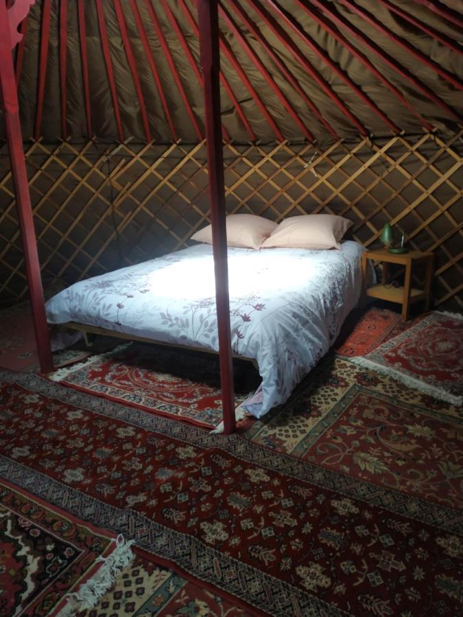 Yourte Rustique En Permaculture Creysse  Ngoại thất bức ảnh